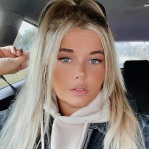 Meet your Posher, Ally